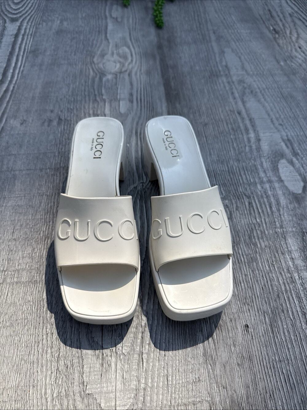 Gucci Women’s White Logo Slide Sandals Slip-On Casual Size 7 Certificate Of Auth